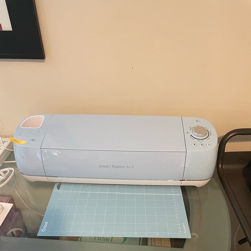 New cricket machine and presser never used.